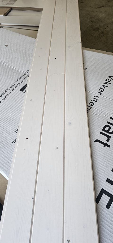 33€/m2 Päätypontattu Kuusi sisustuspaneeli vahattu12x120 2-laatu