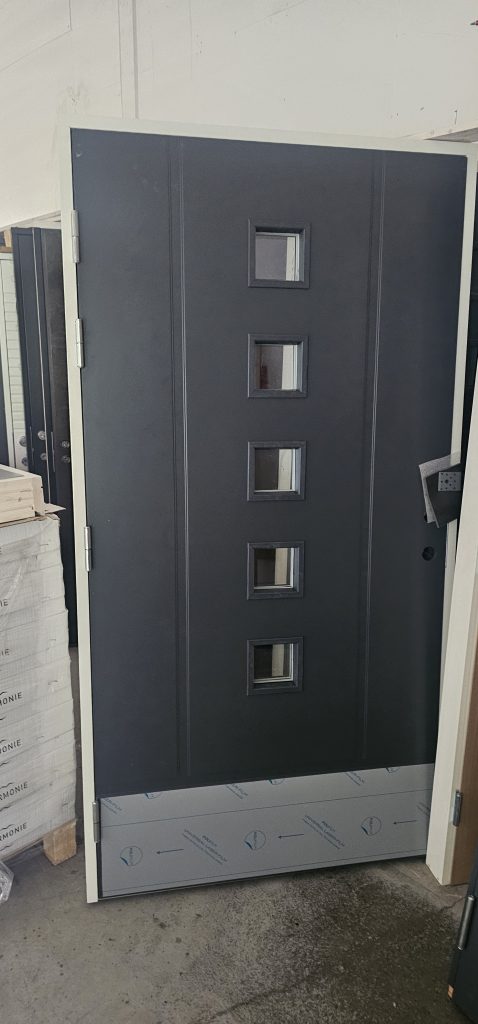 Ulko-ovi 11x21 Tumman harmaa 2-laatu